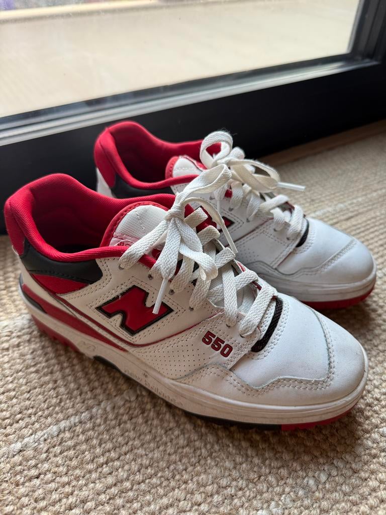 New Balance 550 White Red – EU 37.5 (23 cm), Kleding | Dames, Schoenen, Zo goed als nieuw, Sneakers of Gympen, Wit, Ophalen of Verzenden