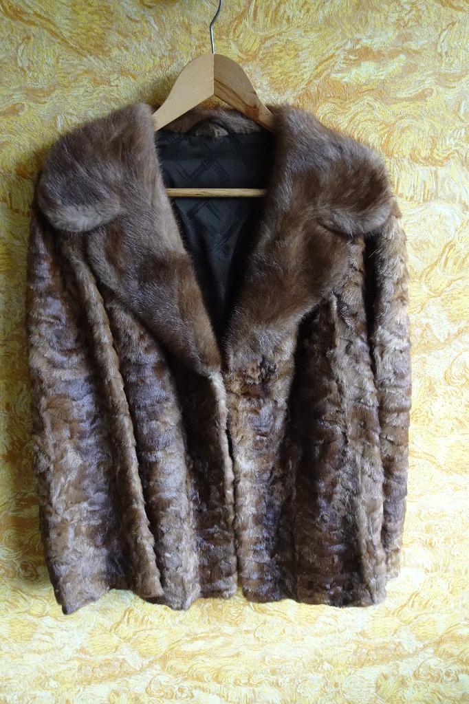 Nerts Bontjas, Bruin, Nerts bont jas, Maat 42/44 (L), Ophalen of Verzenden