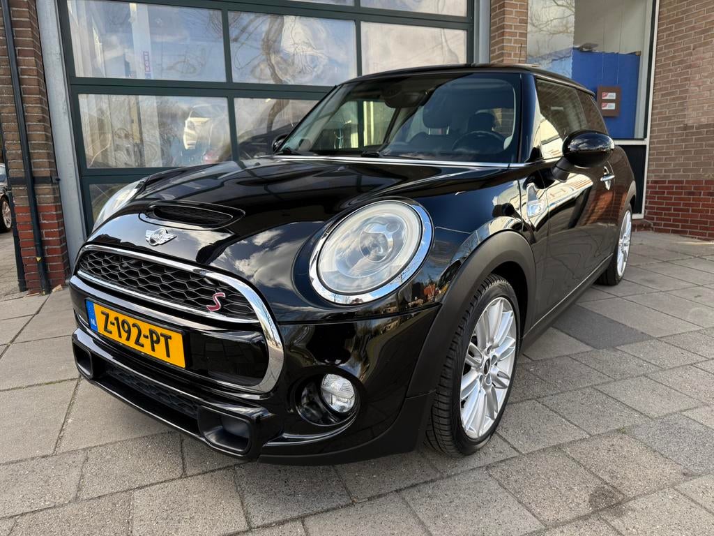 Mini 2.0 Cooper S 2014 / Panorama Dak / Leder / Stoelverwarm, Auto's, 1998 cc, 4 stoelen, Bedrijf, Handgeschakeld