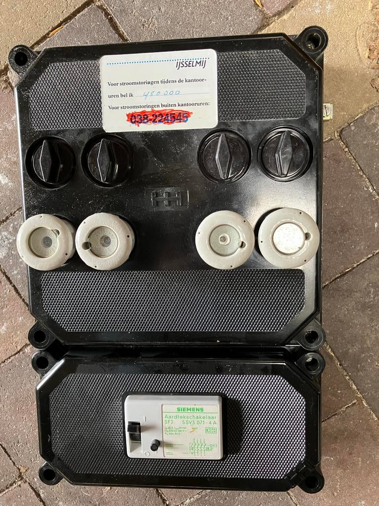 Stoppenkast met Siemens Aardlekschakelaar, Ophalen, Gebruikt, Schakelaar