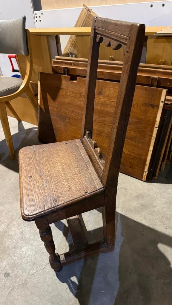 Engels eiken stoeltje (antiek), Ophalen