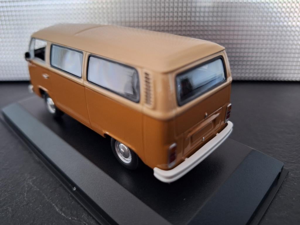 Volkswagen T2 Bus 1972 Schaal 1:43, Overige merken, Nieuw, Ophalen of Verzenden, Maxichamps