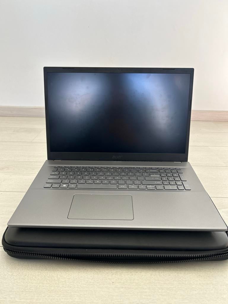 Acer Aspire 5 A517-53-79SG - 17 inch , 1TB opslag , 32GB RAM, Computers en Software, Windows Laptops, Ophalen, 2 tot 3 Ghz, Zo goed als nieuw