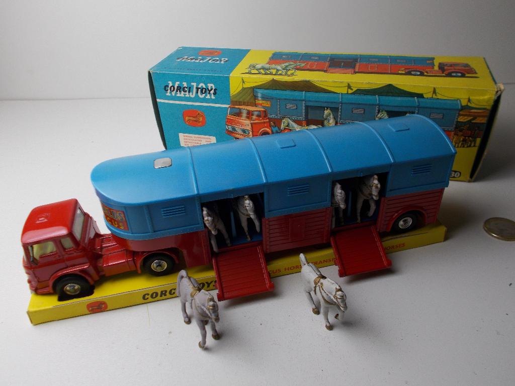 1962 Corgi MajorToys 1130 CHIPPERFIELDS HORSEBOX + DOOS (D), Hobby en Vrije tijd, Modelauto's | 1:43, Ophalen of Verzenden, Nieuw