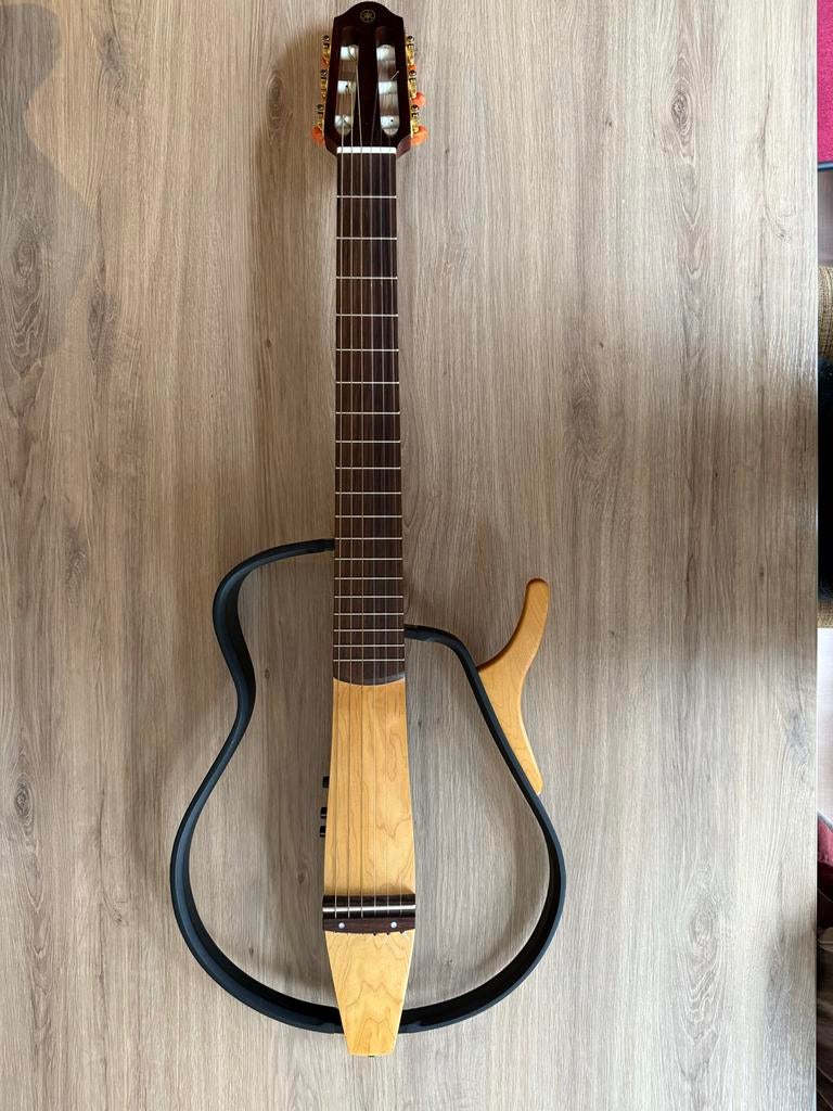 Yamaha SLG100N Silent Guitar Nylon, Muziek en Instrumenten, Ophalen, Zo goed als nieuw, Klassieke of Spaanse gitaar, Met (piezo-)element