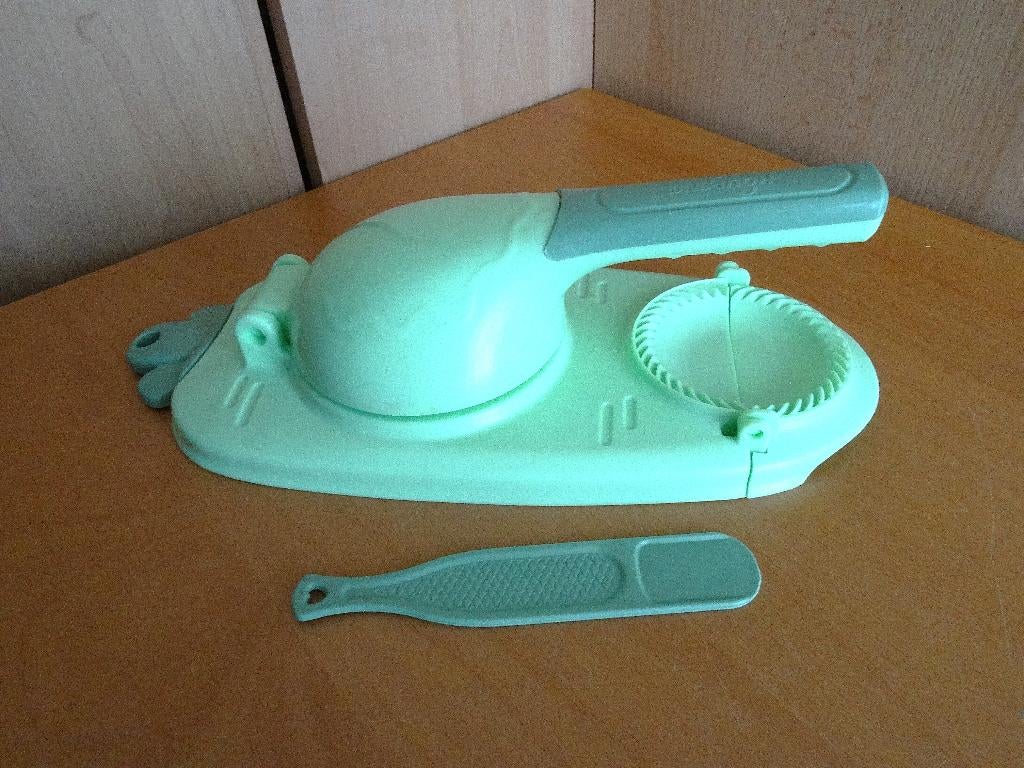 Dumpling raviola/pastei maker, Kunststof, Nieuw, Ophalen of Verzenden, Groen