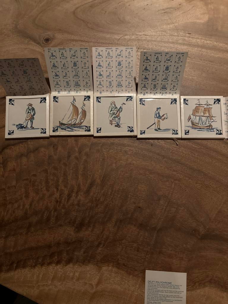 KLM Business Class Delft Polychrome Tegeltjes Set, Antiek en Kunst, Antiek | Wandborden en Tegels, Ophalen of Verzenden