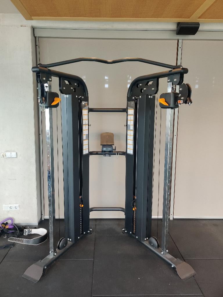 Volledige inboedel Sportruimte, Sport en Fitness, Ophalen, Zo goed als nieuw, Benen, Overige typen