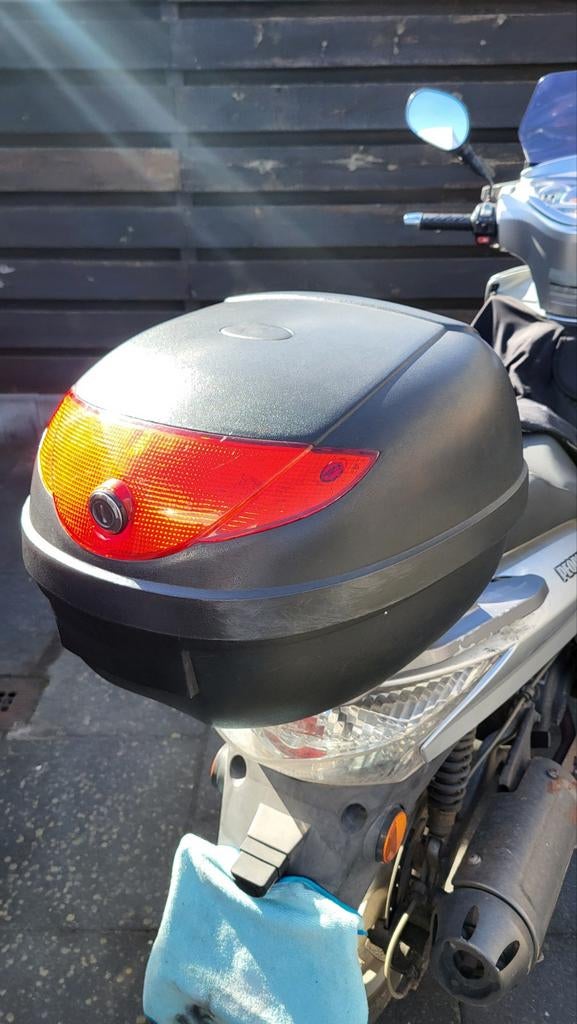 Topkoffer motor brommer scooter, Ophalen of Verzenden