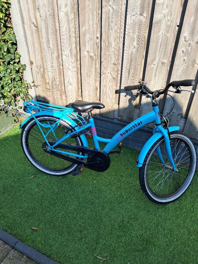 Meisjesfiets Loekie Superstar 22 inch, Fietsen en Brommers, Fietsen | Meisjes, Ophalen, 22 inch, Gebruikt, Loekie