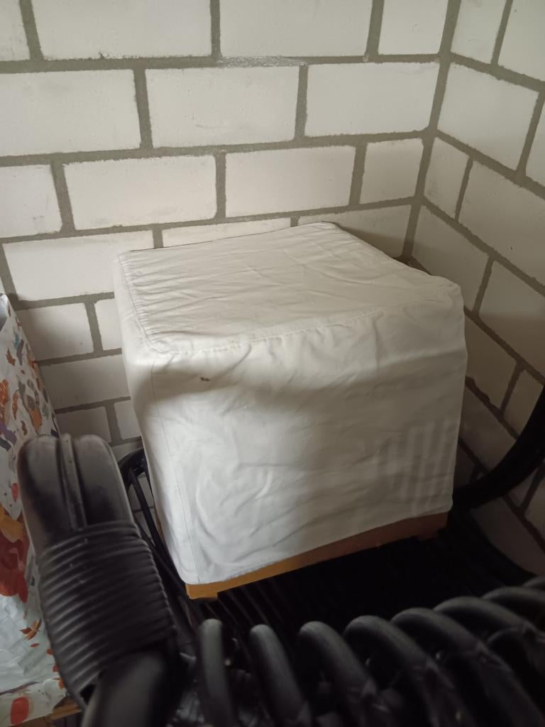 Witte poef, Ophalen, Rond, Minder dan 50 cm