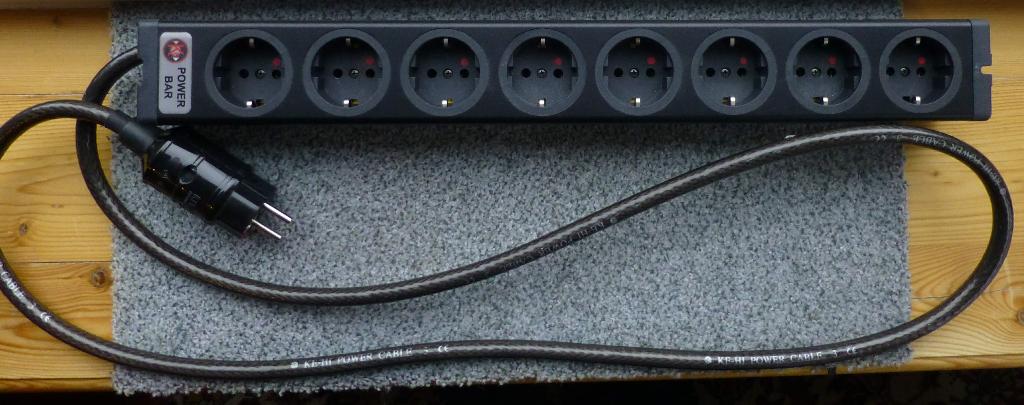 Kemp Powerbar 8 way Hi-End lichtnetdoos, Ophalen of Verzenden, Zo goed als nieuw, Minder dan 2 meter, Overige kabels