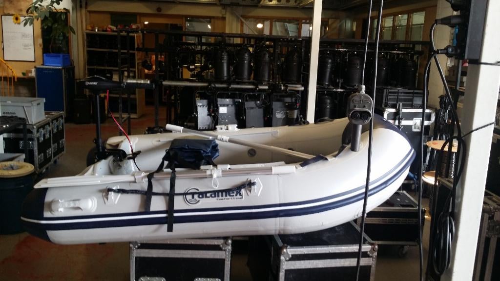 Rubberboot met motor, Ophalen, Zo goed als nieuw