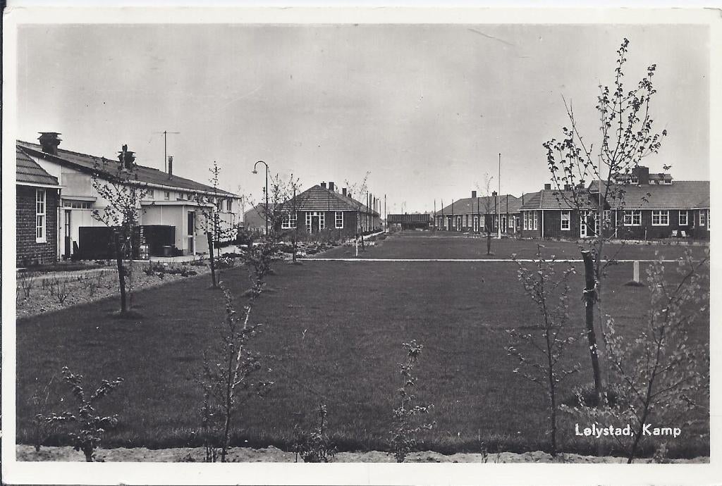 Lelystad Kamp Oude gelopen Ansichtkaart ( 9576), Ophalen of Verzenden, 1980 tot heden, Gelopen