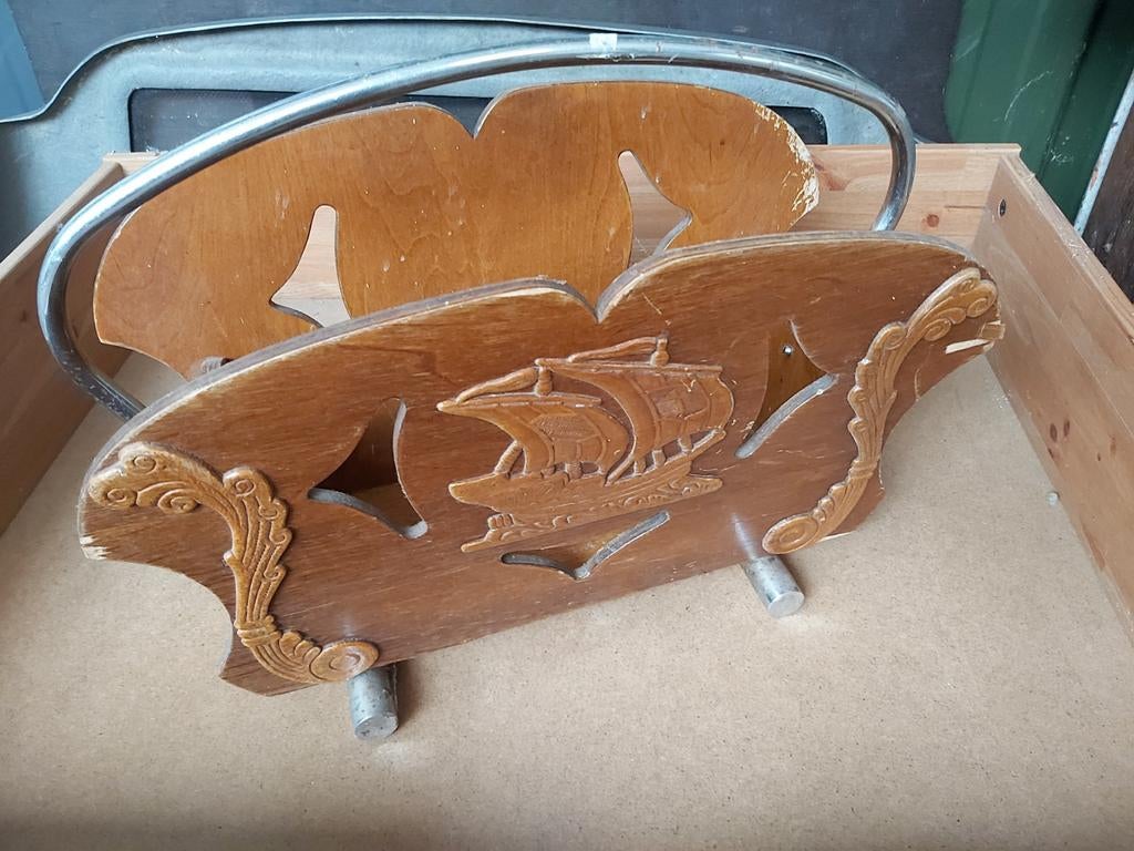 Retro Krantenbak / lectuurbak, solide, Gebruikt, Ophalen of Verzenden, Nb, Nb