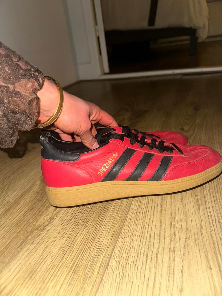 Adidas spezial maat 40 2/3, Sport en Fitness, Basketbal, Ophalen of Verzenden, Gebruikt, Schoenen