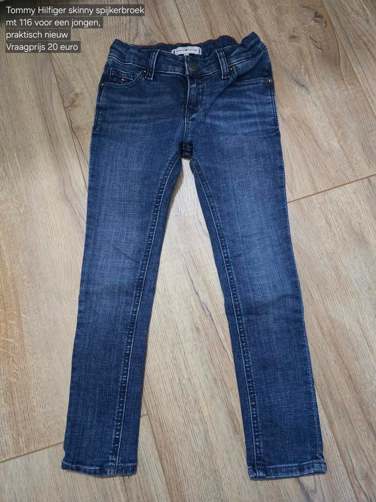 Tommy Hilfiger skinny spijkerbroek mt 116 bijna nieuw, Broek, Ophalen of Verzenden, Jongen, Tommy Hilfiger
