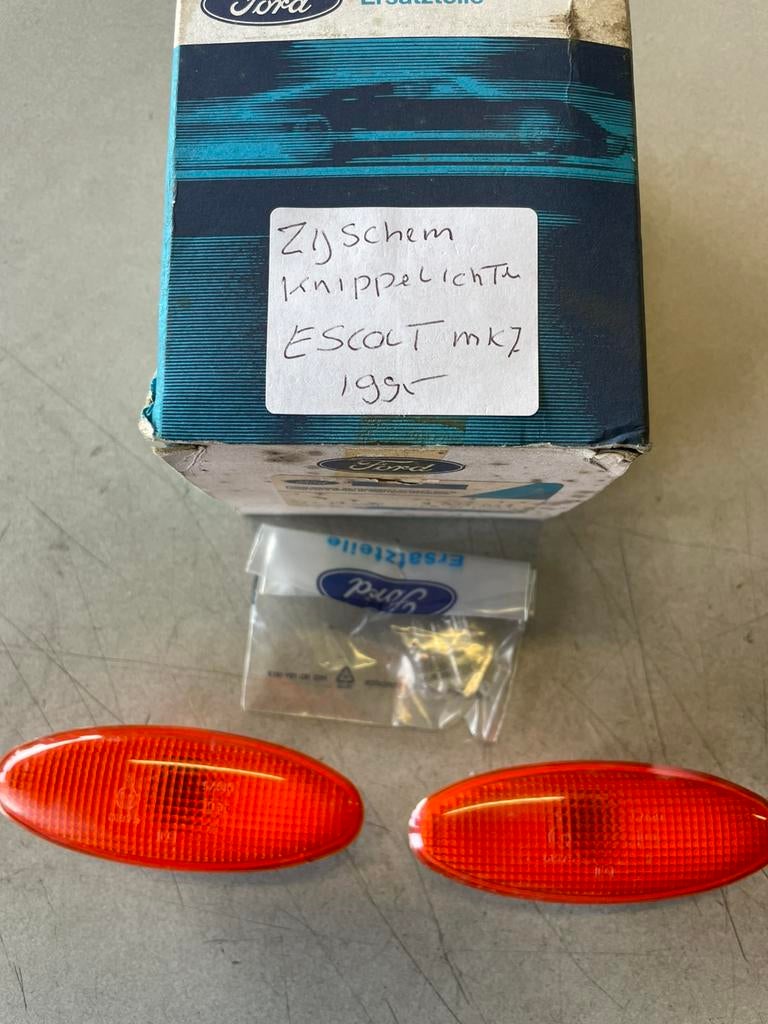 Nieuwe zijscherm knipperlichten Ford Fiesta Escort Scorpio, Ophalen of Verzenden, Nieuw