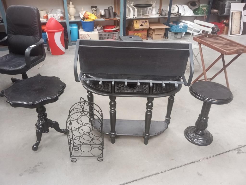 Zwarte meubelset: sidetable, bijzettafels en wijnrek, Gebruikt, 50 tot 100 cm, Rond, 50 tot 100 cm