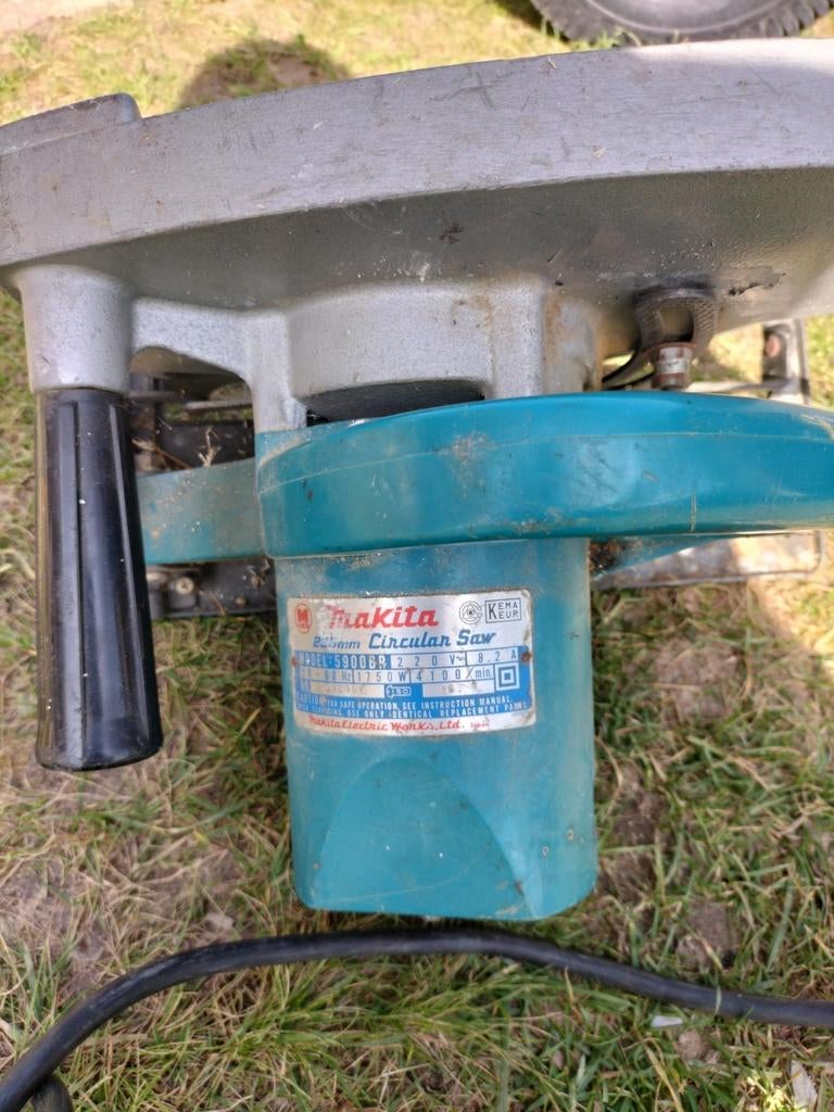 Te koop cirkelzaag makita, Ophalen