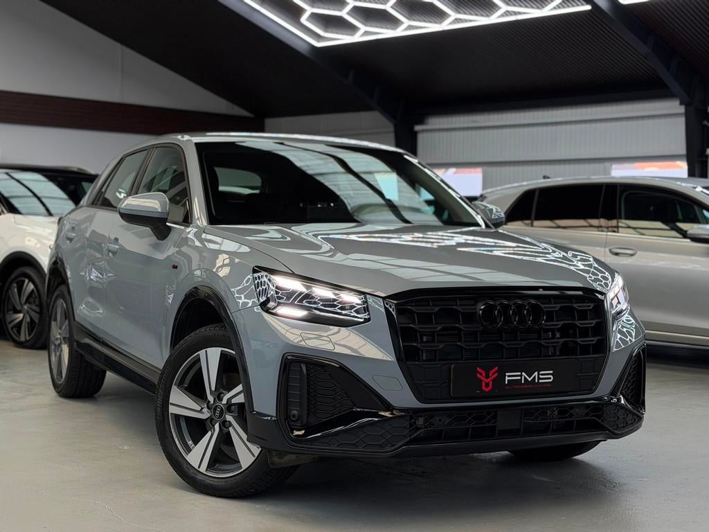 Audi Q2 35 TFSI 2x S-Line Edition CarPlay Camera, Stof, 4 cilinders, USB, Bedrijf