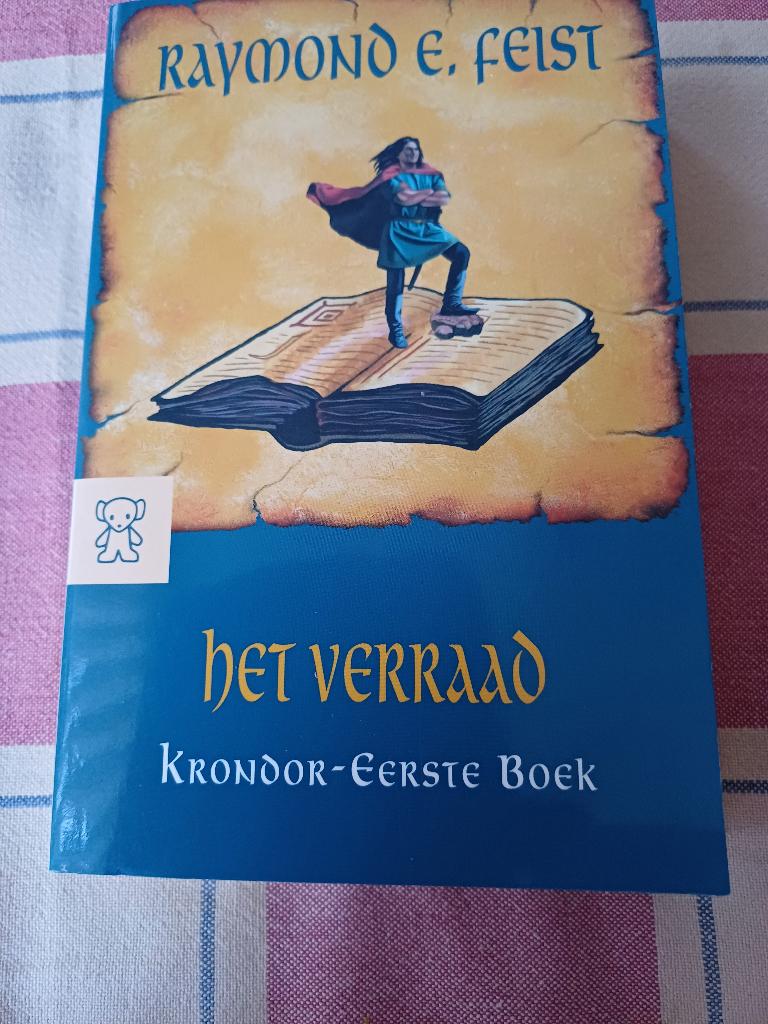 Raymond Feist:krondor.het verraad.pocket, Ophalen, Gelezen, Raymond E. Feist