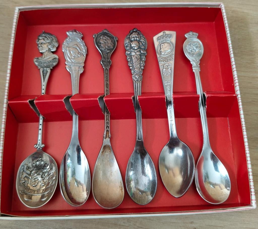 VERZAMELING LEPELTJES KONINKLIJK HUIS*ALPACA*SOLA*GERO, Verzamelen, Koninklijk Huis en Royalty, Verzenden, Zo goed als nieuw, Nederland