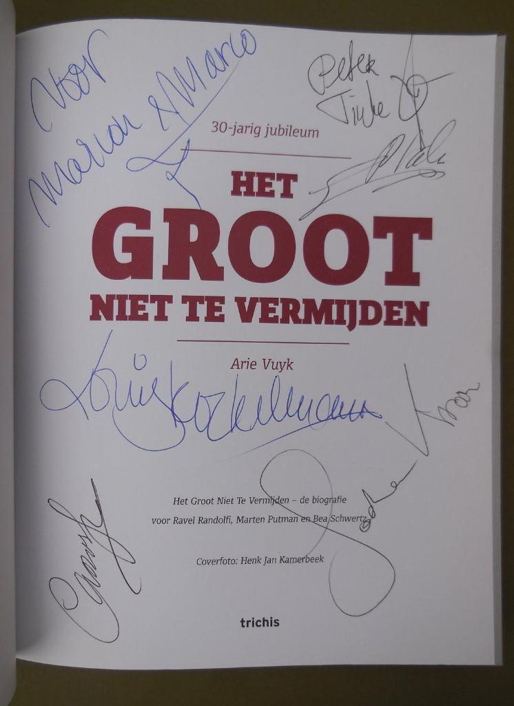 Het Groot niet te Vermijden boek Arie Vuyk gesigneerd !, Verzenden, X, Gesigneerd, Boek, Tijdschrift of Artikel