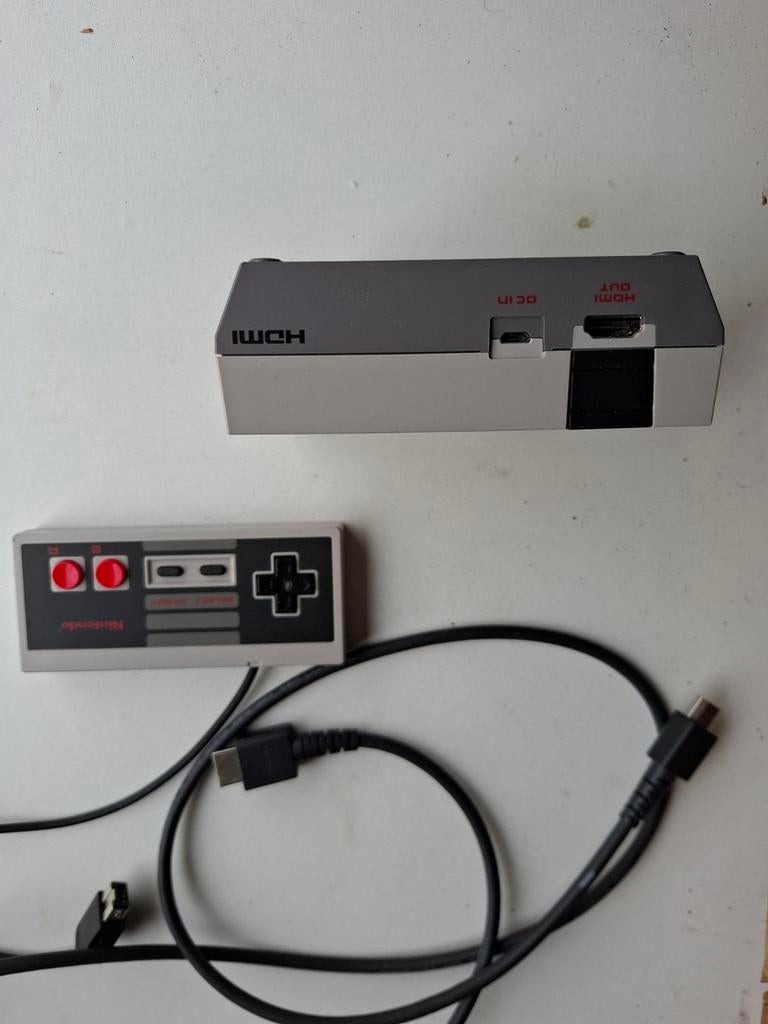 Retro Nintendo Classic mini NES incl controller, Spelcomputers en Games, Spelcomputers | Nintendo NES, Ophalen of Verzenden, Zo goed als nieuw