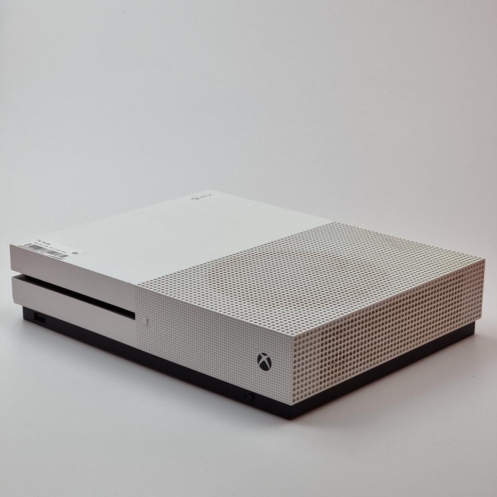Xbox One S 1TB Wit, Spelcomputers en Games, Spelcomputers | Xbox One, Microsoft, Gebruikt, Support@microsoft.com, Microsoft Corporation
One Microsoft Way
Redmond, WA 98052-6399
USA