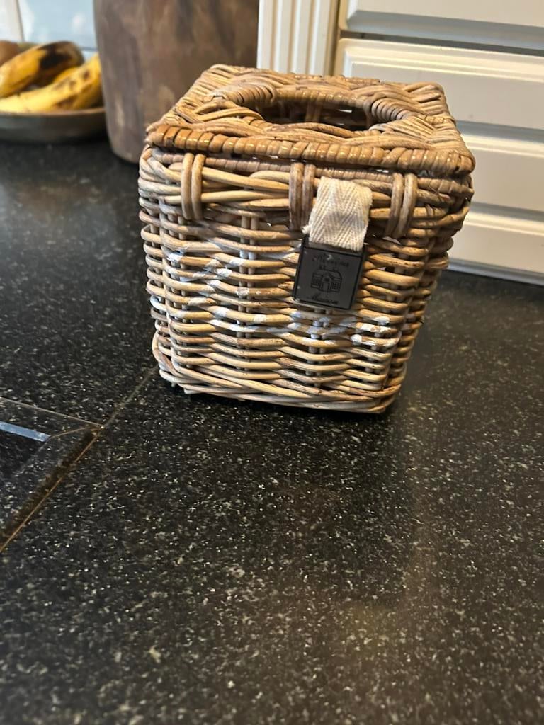 Rattan tissuehouder riviera maison, Huis en Inrichting, Woonaccessoires | Overige, Ophalen of Verzenden, Zo goed als nieuw