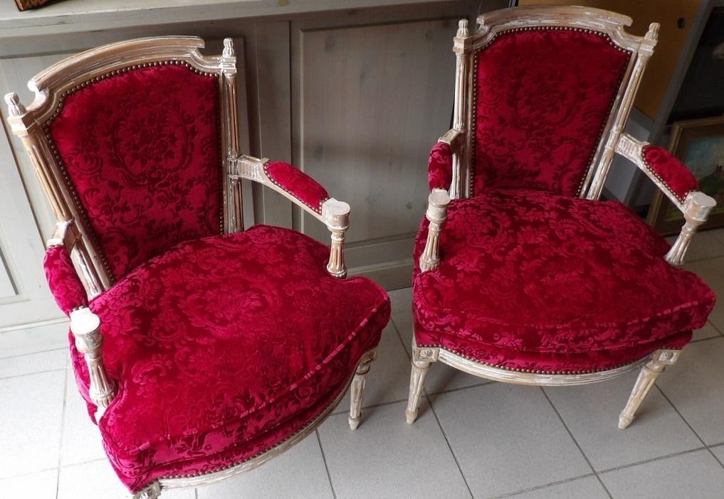 paar fijne gesculpteerde Louis XVI periode cabrioletfauteuil, Ophalen