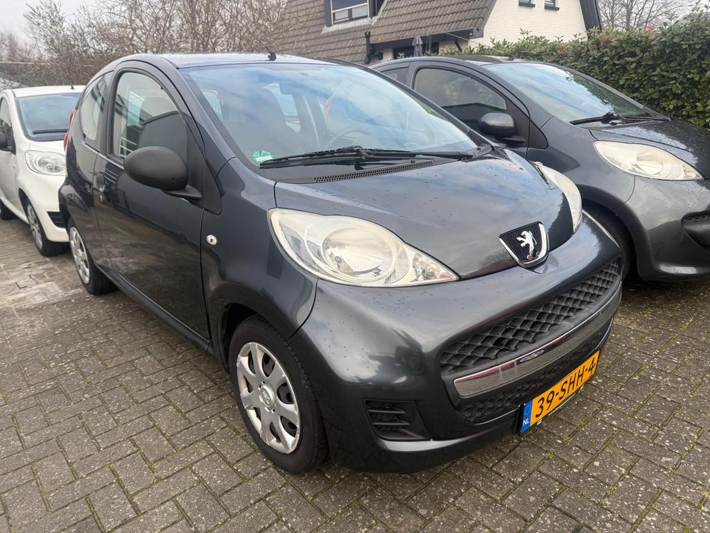 Peugeot 107 1.0-12V XR 2011 Airco Nieuwe APK, Voorwielaandrijving, Euro 5, Gebruikt, 4 stoelen
