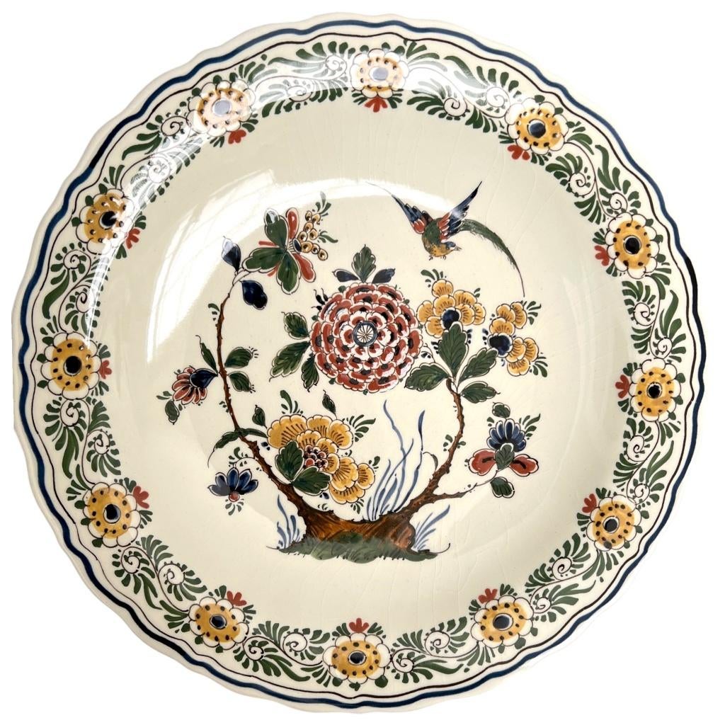 Polychroom decoratief bord – De Porceleyne Fles (1975), Antiek en Kunst, Ophalen of Verzenden