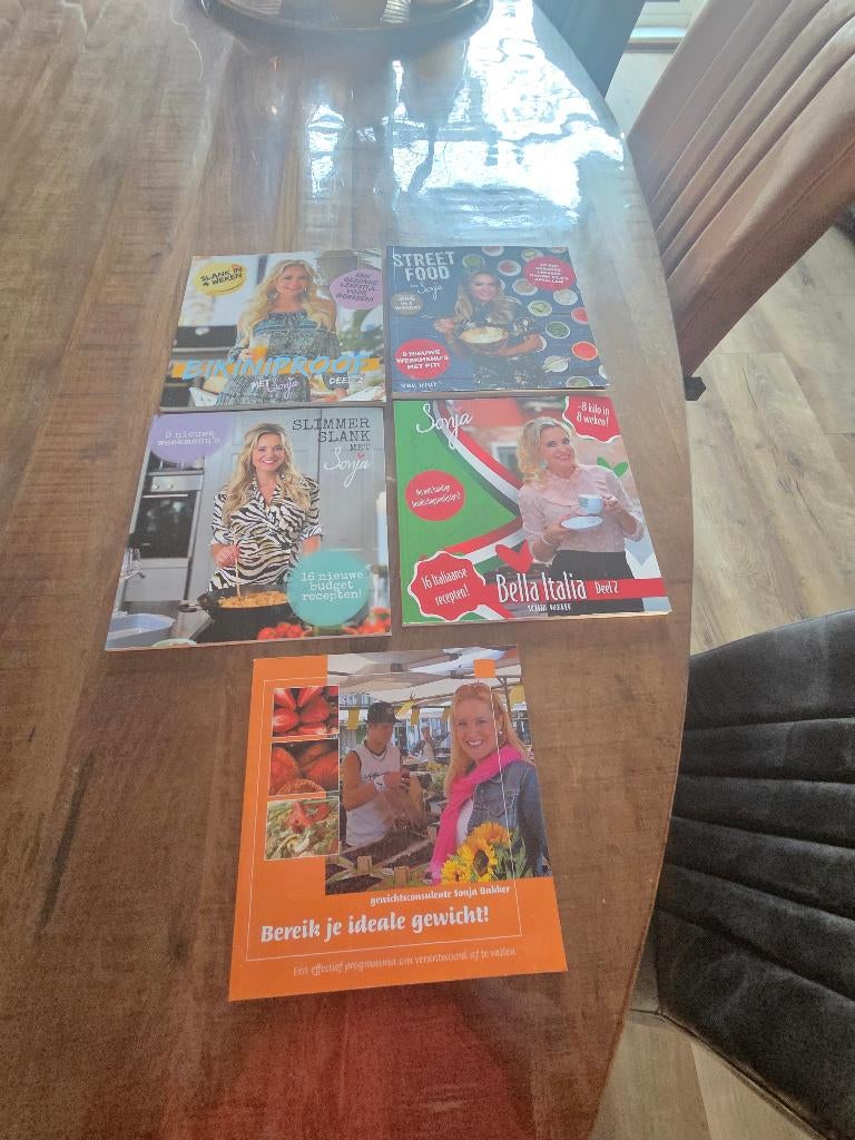 Sonja bakker kookboeken 5 stuks, Boeken, Ophalen of Verzenden, Zo goed als nieuw, Dieet en Voeding, Sonja Bakker