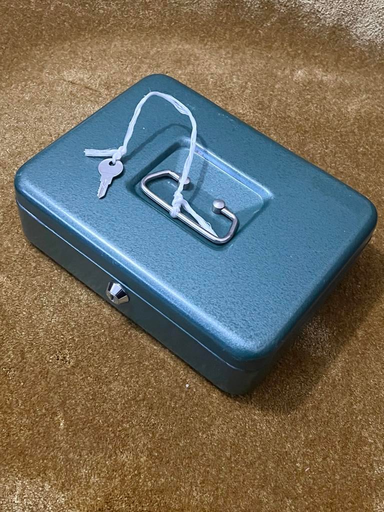 Metalen Brandkastje met Sleutel - 25x20x10 cm, Ophalen of Verzenden, Gebruikt, Brandkast