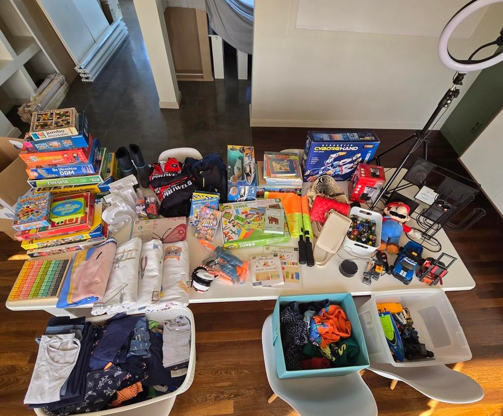 Spulletjes voor rommelmarkt of eigen gebruik, Ophalen