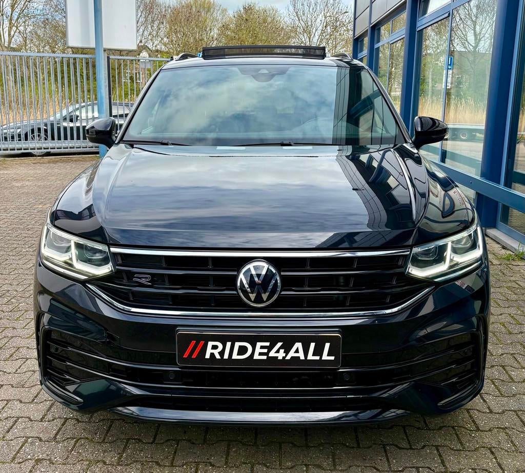 Volkswagen Tiguan 1.5 TSI R-Line/PANO/CARPLAY/HEADUP!, 1441 kg, Euro 6, 4 cilinders, Zwart