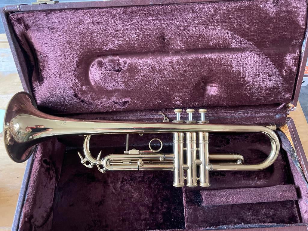 Antoine Courtois 520 Bb trompet, Ophalen of Verzenden, Gebruikt, Bes-trompet, Met koffer