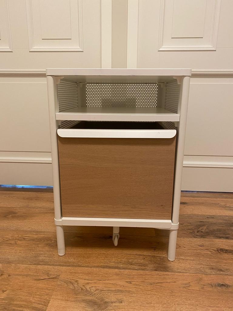 Nachtkastje/Ladeblok met Eiken Details - Wit/Eiken, Huis en Inrichting, Overige houtsoorten, Minder dan 50 cm, 1 of 2 laden, Ophalen of Verzenden