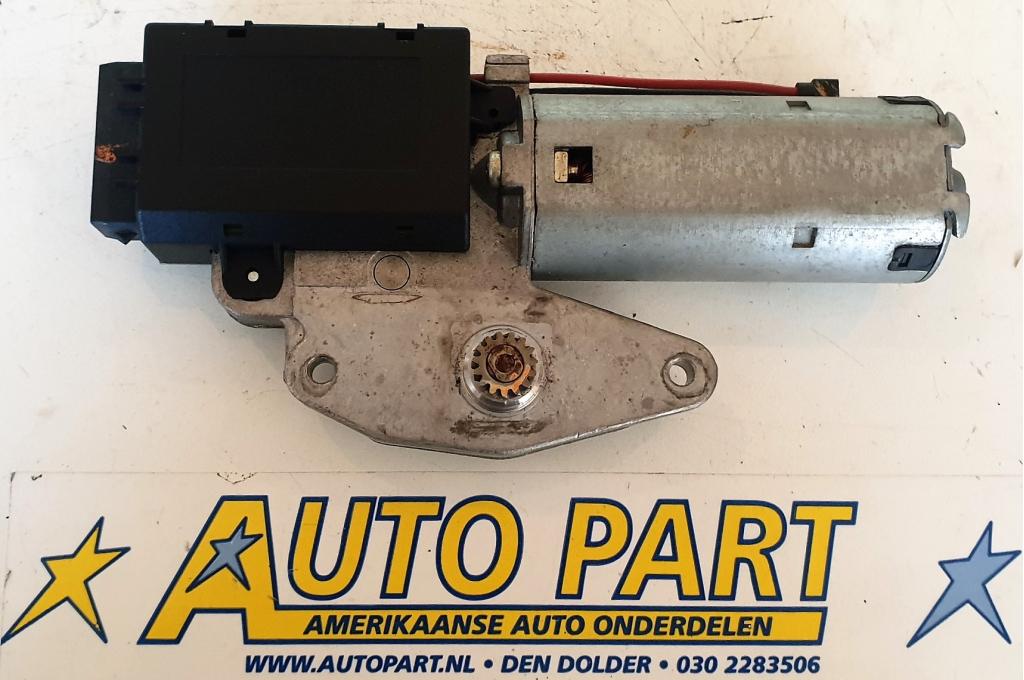 Chevrolet Tahoe sunroof motor 2000-2004, Gebruikt, Info@gm.com, Ophalen of Verzenden, Chevrolet
