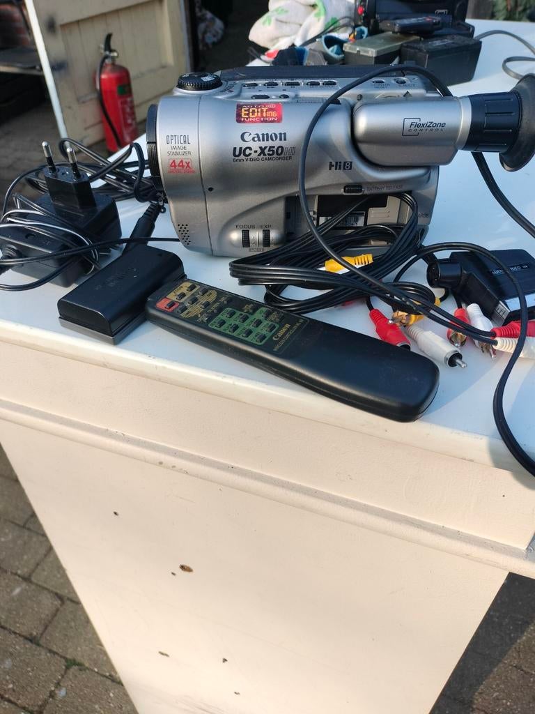Canon uc-50x hi 8mm video camcorder., Ophalen, 8mm