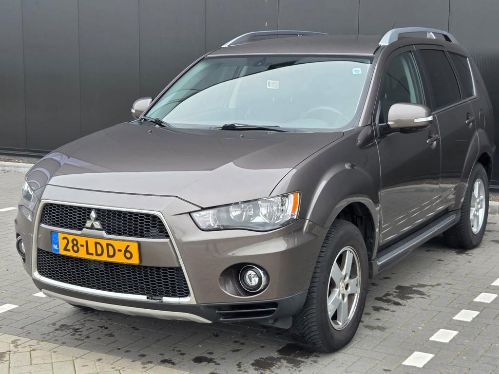 Mitsubishi Outlander 2.0 Intro Edition, 1998 cc, 4 cilinders, Bruin, Origineel Nederlands