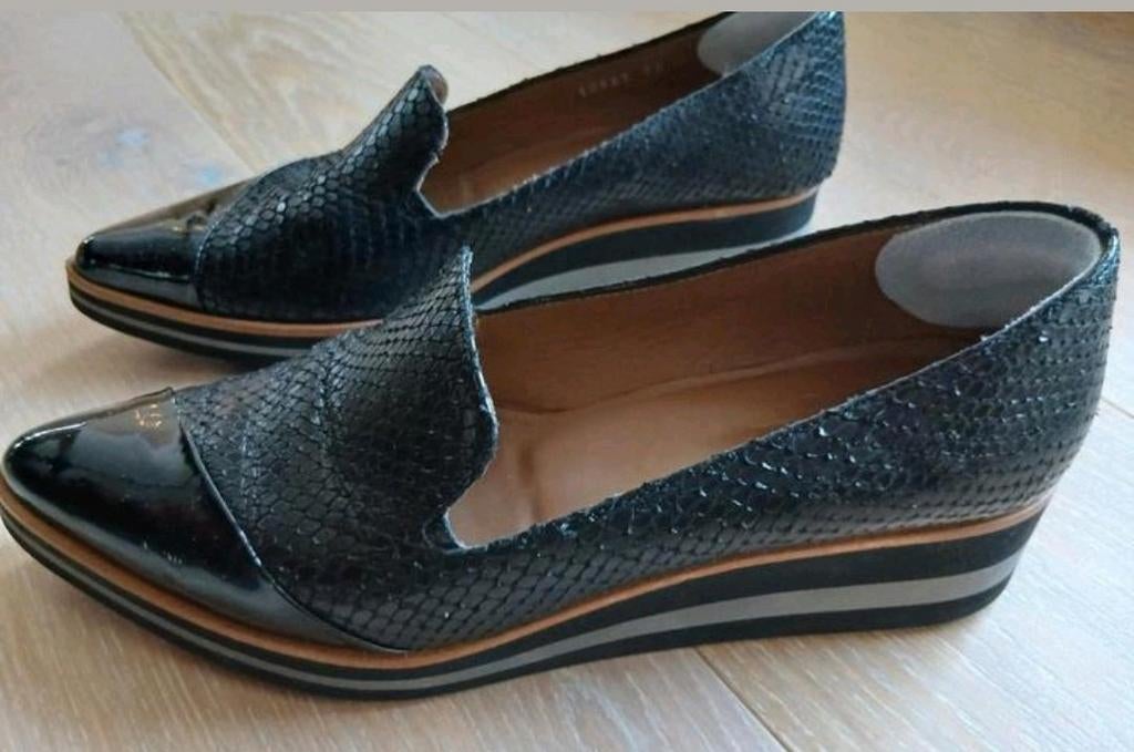 Pertini schoenen 38 zwart, Kleding | Dames, Schoenen, Ophalen of Verzenden, Zo goed als nieuw, Zwart, Sneakers of Gympen