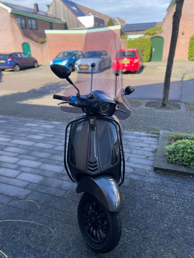 Vespa Sprint Porsche Agaat Grijs, Fietsen en Brommers, Scooters | Vespa, Ophalen, Overige modellen, Maximaal 45 km/u, Zo goed als nieuw