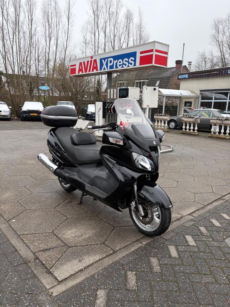 Suzuki Scooter AN 650 Burgman *Met werk/onderdelen, Rijksstraatweg 248
3634AN  Loenersloot, NL, Scooter, Bedrijf, 638 cc