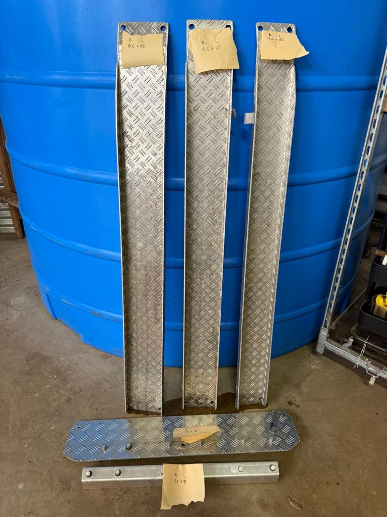 Oprijplaten voor bus - Makkelijk laden van karren, Ophalen of Verzenden, Gebruikt, Universele onderdelen