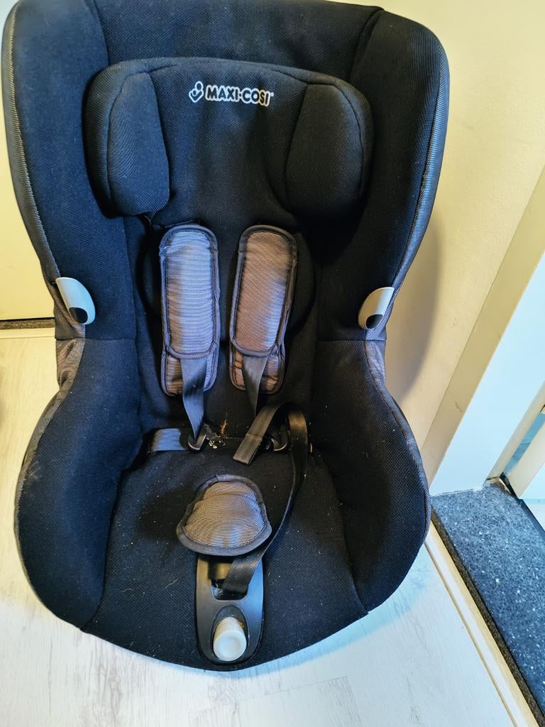 Maxi Cosi Axiss draaibaar autostoeltje, Ophalen, Autogordel, 9 t/m 18 kg, Slaapstand