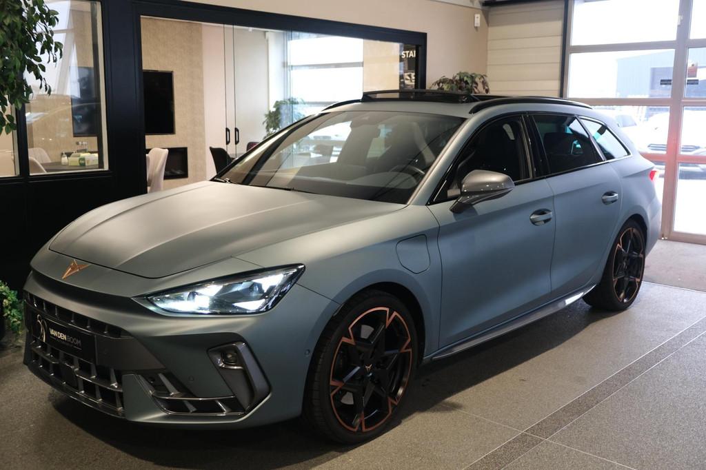 CUPRA Leon Sportstourer 1.5 TSI e-Hybrid VZ Performance 272P, Zwart, 4 cilinders, Leon, Hybride Elektrisch/Benzine