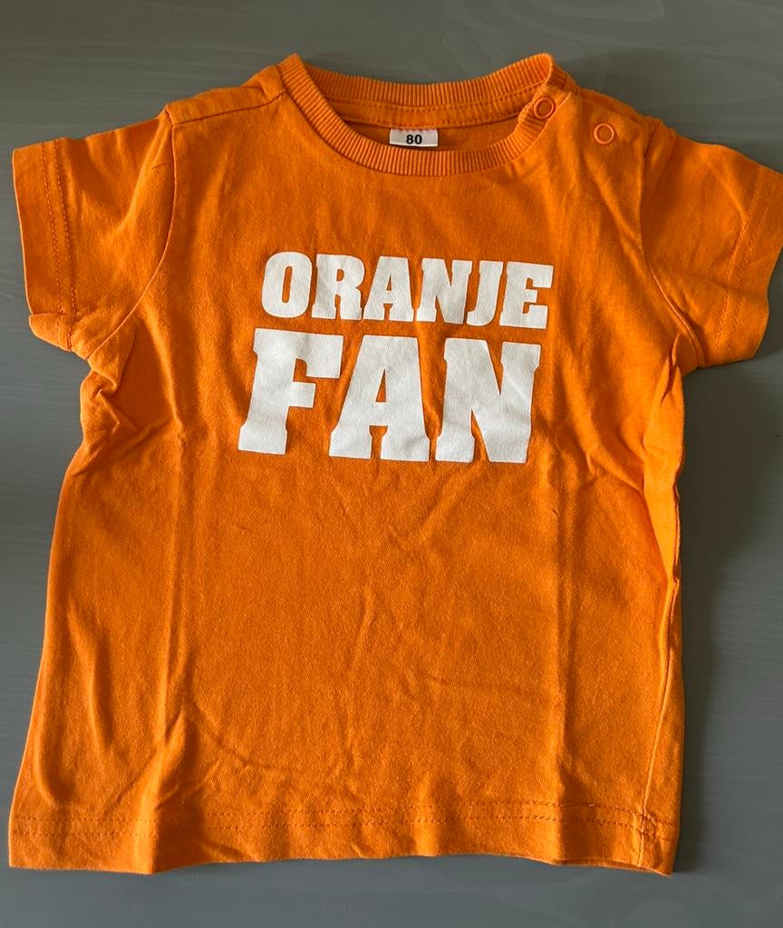 Oranje t-shirt maat 80, Ophalen of Verzenden, Zo goed als nieuw, Jongetje, Shirtje of Longsleeve
